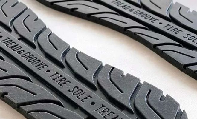 日本品牌 TREAD&GROOVE 利用廢舊輪胎制造運動鞋的外底