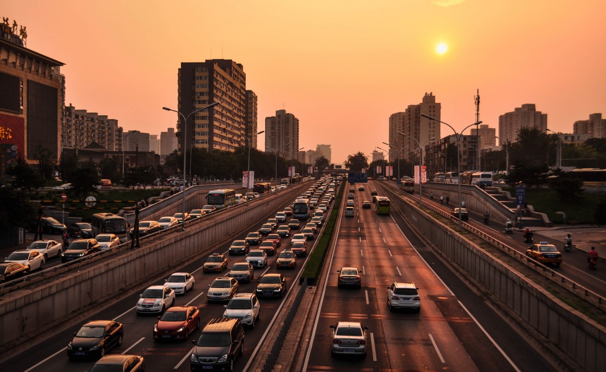 2022年2月中國市場汽車產(chǎn)銷環(huán)比、同比均呈明顯增長